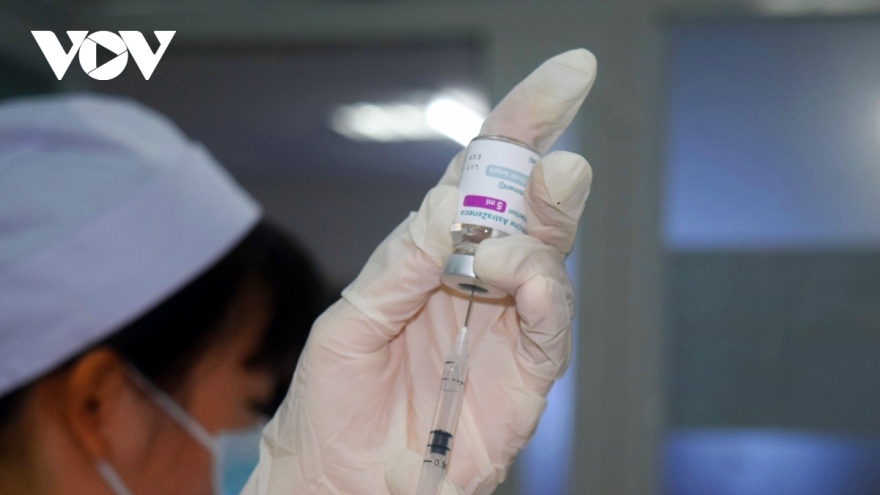 Chính phủ yêu cầu "thần tốc" và "thần tốc hơn nữa" trong việc tổ chức tiêm vaccine mũi 3